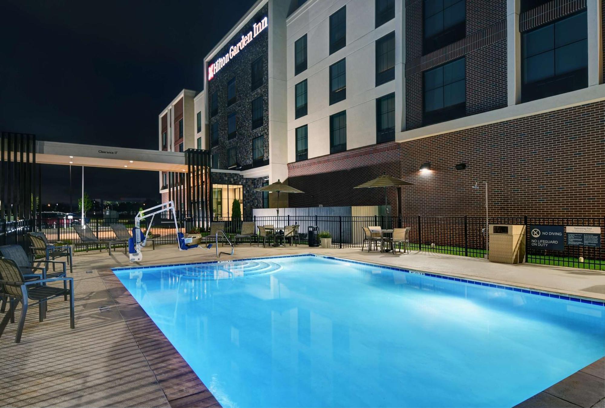 Hilton Garden Inn Madison Huntsville Airport Экстерьер фото